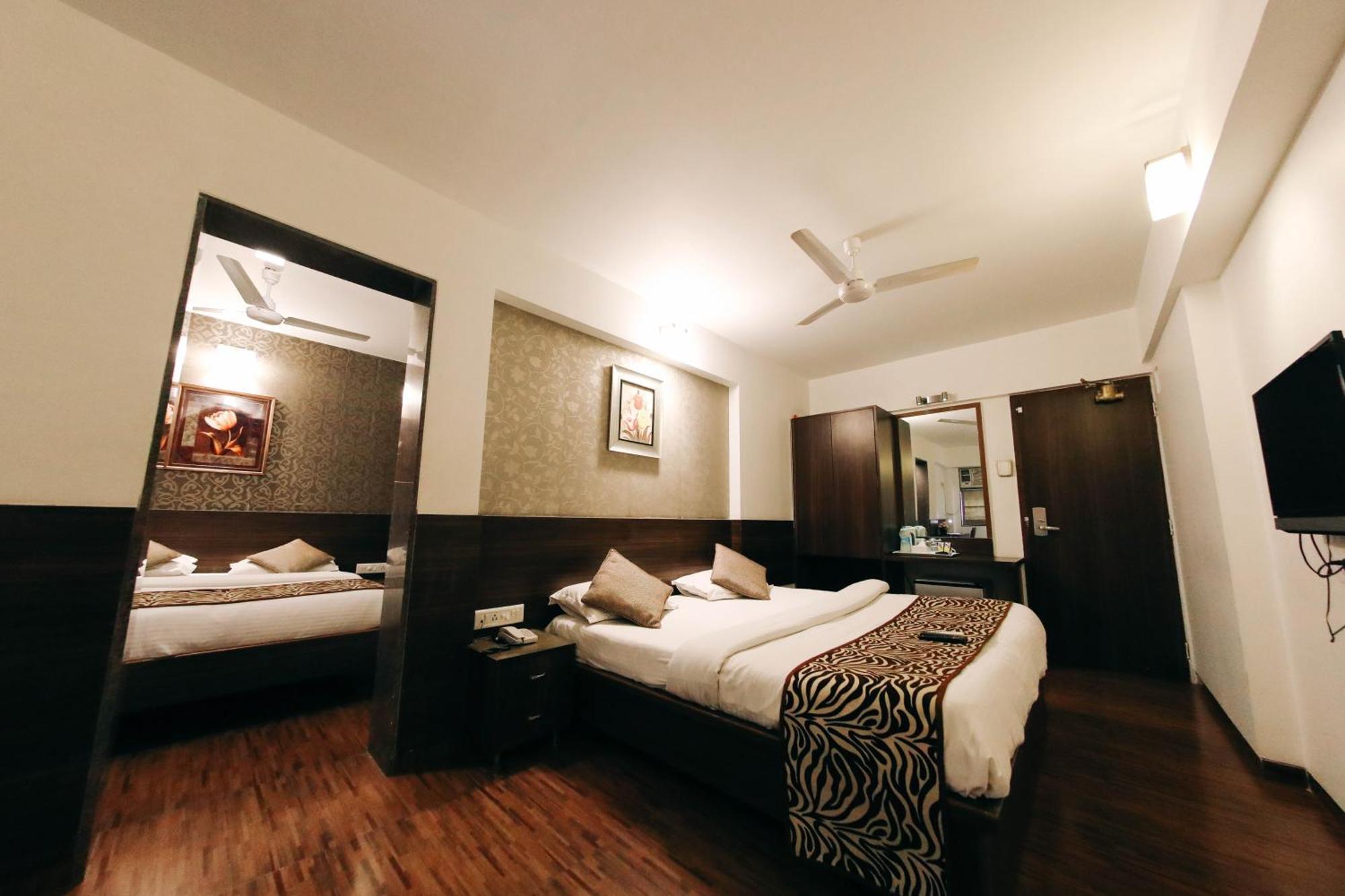 Hotel Maharana Inn Chembur Bombay Exterior foto