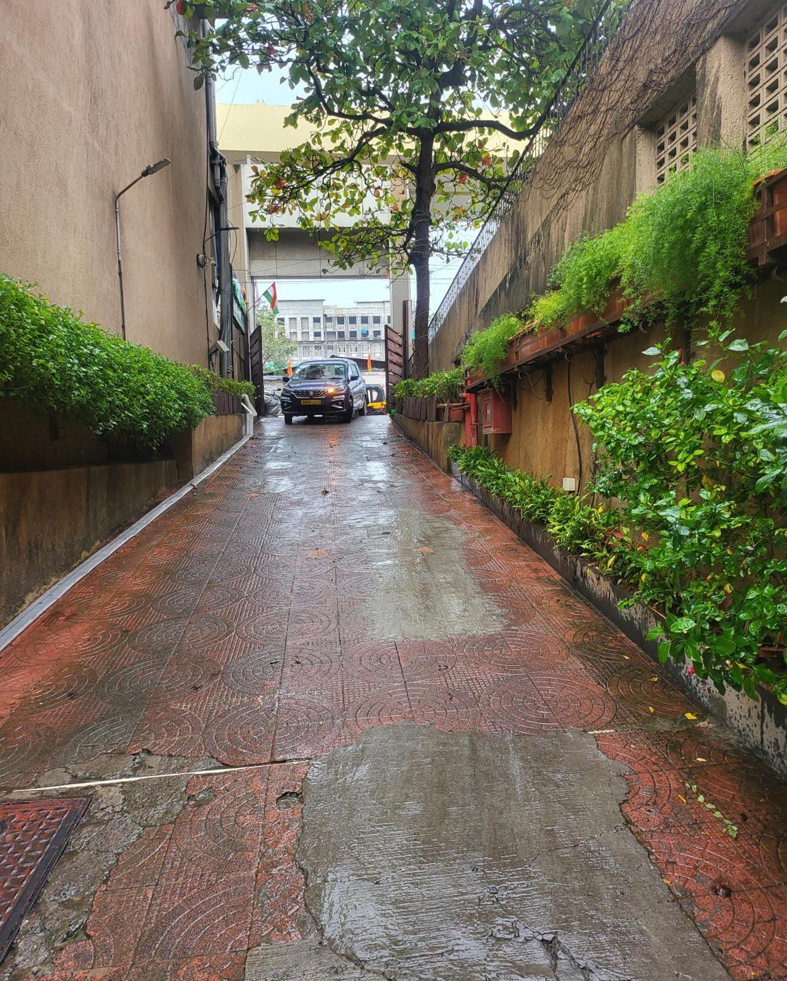 Hotel Maharana Inn Chembur Bombay Exterior foto