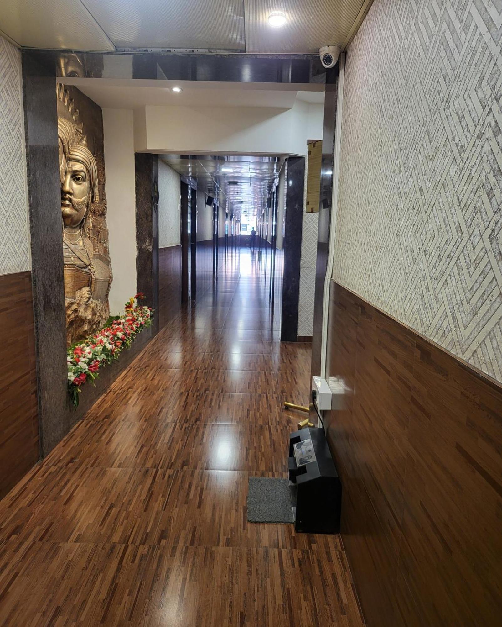 Hotel Maharana Inn Chembur Bombay Exterior foto